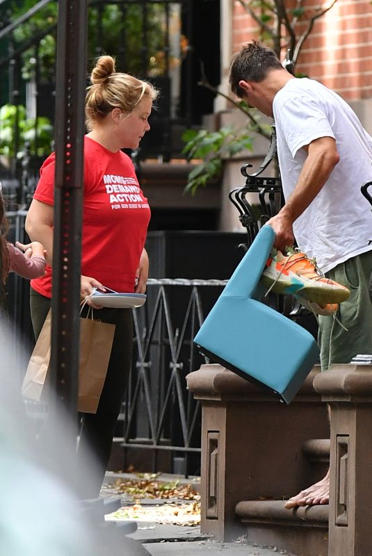 AMY SCHUMER and Chris Fischer Out in New York 09/17/2023