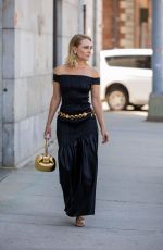 ANNASOPHIA ROBB at Gabriela Hearst Spring 2024 Ready to Wear Runway Show in New York 09/12/2023