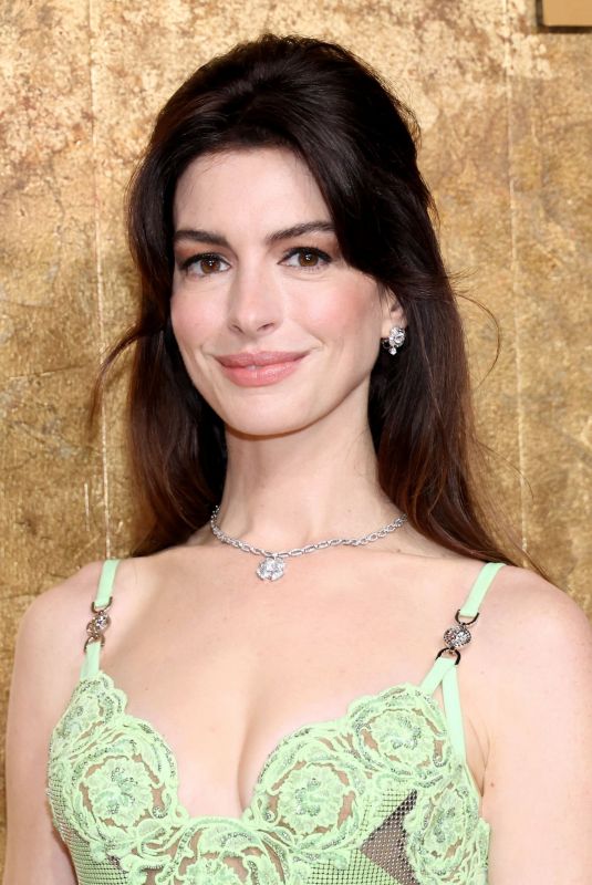 ANNE HATHAWAY at Clooney Foundation for Justice’s The Albies in New York 09/28/2023