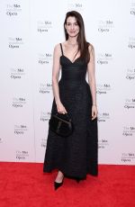 ANNE HATHAWAY at Met Opera Fall 2024 Opening Night at Metropolitan Opera House in New York 09/26/2023