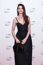 ANNE HATHAWAY at Met Opera Fall 2024 Opening Night at Metropolitan Opera House in New York 09/26/2023