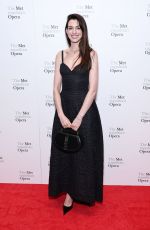 ANNE HATHAWAY at Met Opera Fall 2024 Opening Night at Metropolitan Opera House in New York 09/26/2023