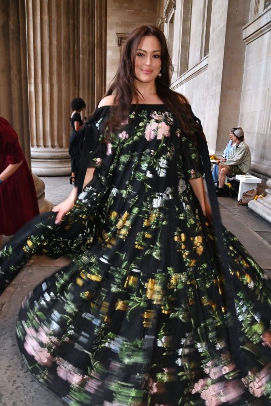 ASHLEY GRAHAM at Erdem Show at London Fashion Week 09/17/2023