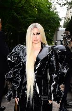 AVRIL LAVIGNE at Christian Siriano Spring 2024 Show at New York Fashion Week 09/08/2023