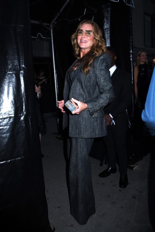 BROOKE SHIELDS Arrives at Victoria’s Secret Celebrates The Tour ’23 in New York 09/06/2023