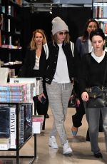 CARA DELEVINGNE Out in Milan for Fashion Week 09/19/2023