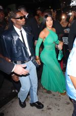 CARDI B Arrivevs at Her VMA