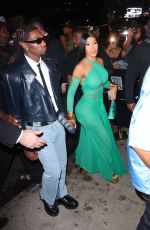 CARDI B Arrivevs at Her VMA