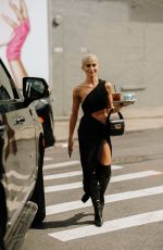 CAROLINE DAUR at Michael Kors Spring 2024 Ready to Wear Runway Show in New Yor 09/11/2023