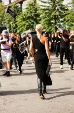 CAROLINE DAUR at Michael Kors Spring 2024 Ready to Wear Runway Show in New Yor 09/11/2023