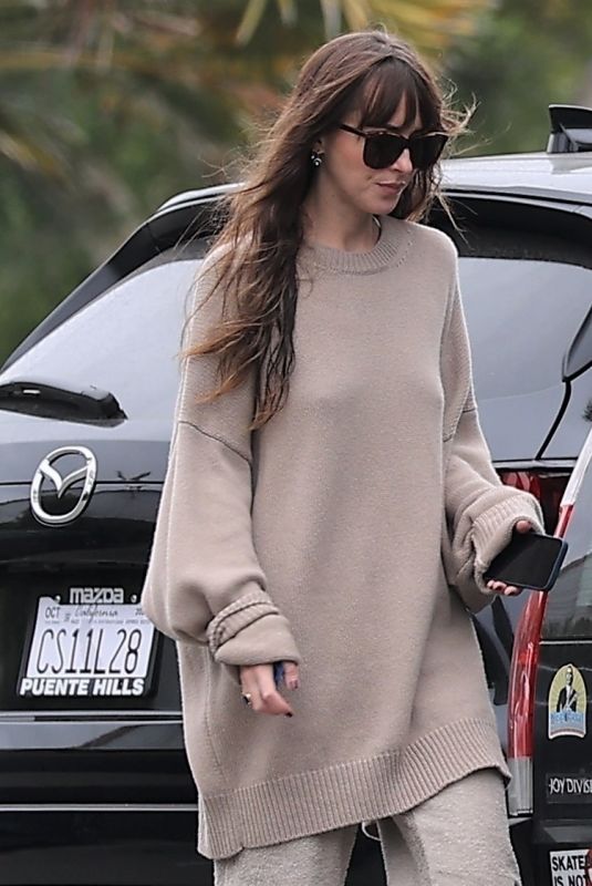 DAKOTA JOHNSON Leaves a Market in Malibu 09/17/2023