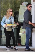 DENISE RICHARDS and Aaron Phypers at Prince St Pizza in Malibu 09/27/2023