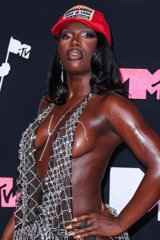DOECHII at 2023 MTV Video Music Awards in Newark 09/12/2023