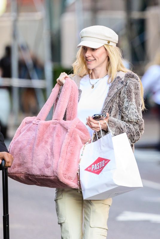 ELLE EVANS Out and About in New York 09/22/2023