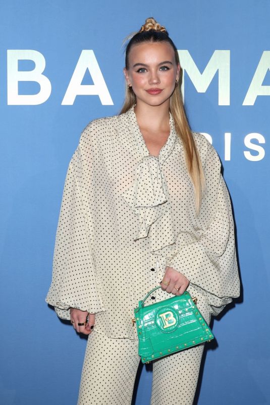 EMMA BROOKS at Balmain Spring/summer 2024 Fashion Show in Paris 09/27/2023