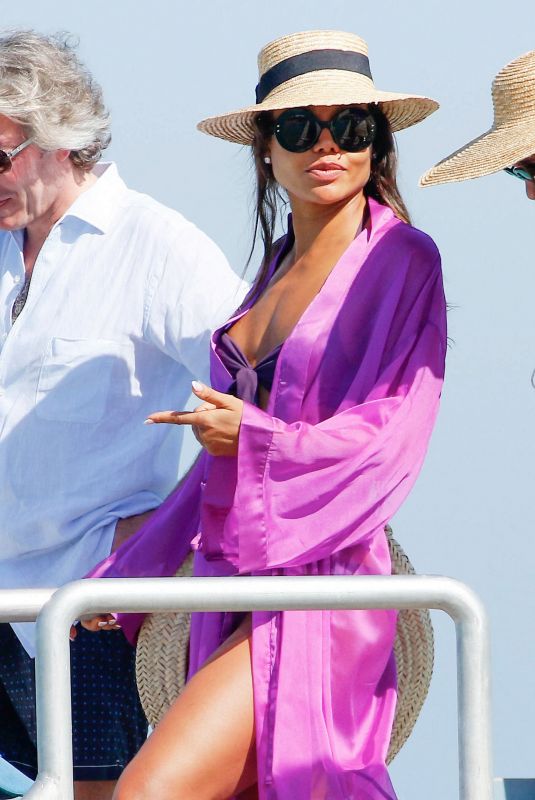 EMMA WEYMOUTH Out and About in Saint Tropez 09/03/2023