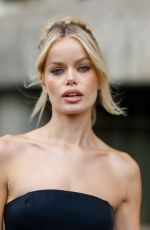 FRIDA AASEN Out and About in Milan 09/22/2023