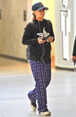 G FLIP Arrives at Airport in Melbourne 09/06/2023