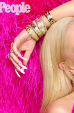 GWEN STEFANI in People Magazine, October 2023