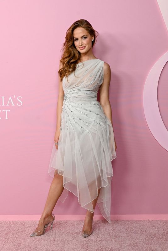 HALEY KALIL at Victoria