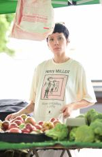 HALSEY Shopping at a Farmers Market in Los Angeles 09/03/2023
