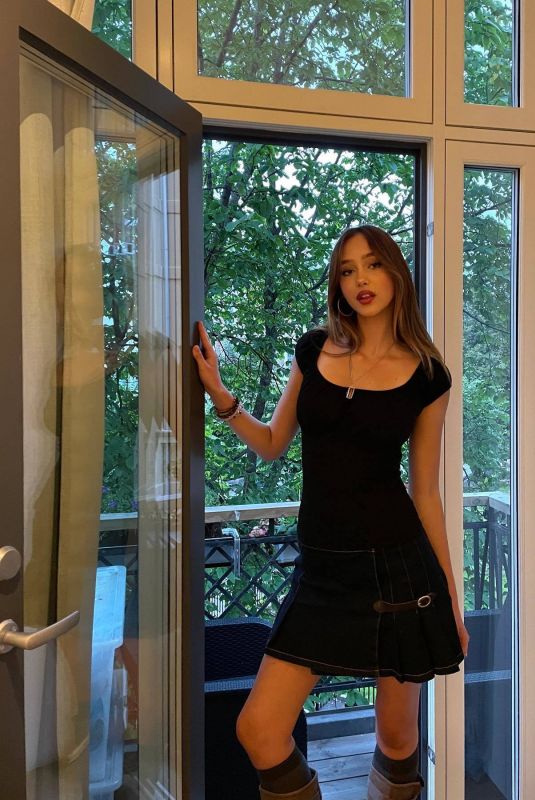 HAVANNA WINTER – Instagram Photos 09/17/2023