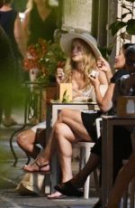 HEATHER GRAHAM Out for Dinner with a Friend at Giardiniello Resaturant in Minori 09/03/2023
