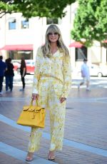 HEIDI KLUM Arrives at a Studio in Pasadena 08/30/2023