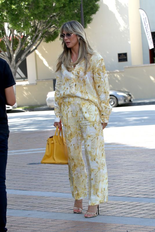 HEIDI KLUM Arrives at a Studio in Pasadena 08/30/2023