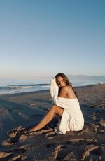 HELEN OWEN - Instagram Photos 09/17/2023