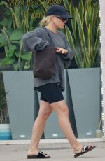 HILARY DUFF Shopping at Michaels Art Supply Store in Studio City 09/25/2023