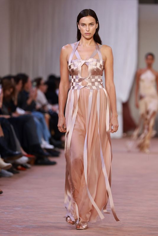 IRINA SHAYK at Alberta Ferretti Runway Show at Milan Fashion Week 09/20/2023
