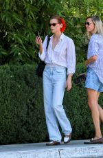 JAIME KING Show Her New Hair Style After Lunch with Friend 08/31/2023