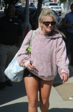 JAMIE LYNN SPEARS Leaves Dancing With The Stars Rehearsal Studio in Los Angeles 09/28/2023