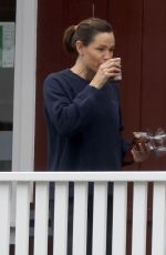 JENNIFER GARNER Out Running with a Friend in Los Angeles 09/02/2023