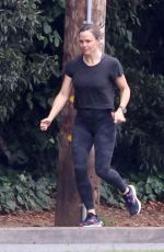 JENNIFER GARNER Out Running with a Friend in Los Angeles 09/02/2023