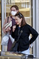 JENNIFER GARNER Shopping with Her Daughter Violet at Neiman Marcus in Beverly Hills 09/02/2023