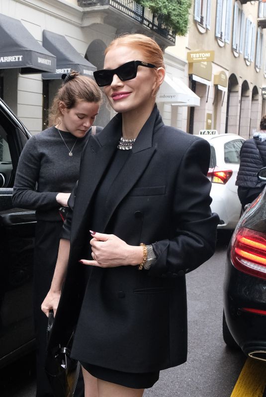JESSICA CHASTAIN Out and About in Milan 09/22/2023