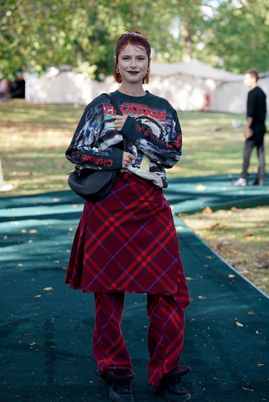 JESSIE BUCKLEY at Burberry Show at London Fashion Week 09/18/2023