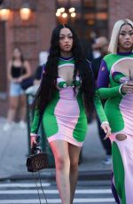 JORDYN and JODIE WOODS Out at New York Fashion Week 09/10/2023 | picture pub
