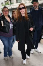JULIANNE MOORE Out and About in Milan 09/22/2023