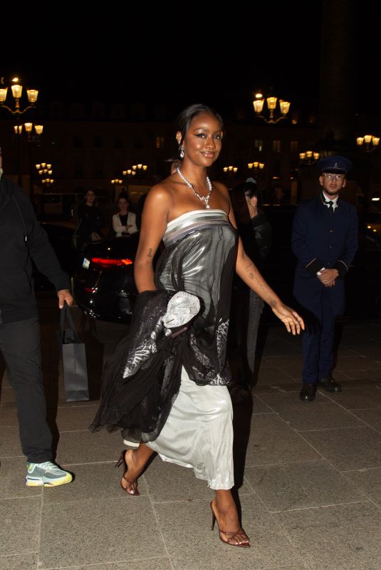 JUSTINE SKYE Arrives at Ritz Hotel in Paris 09/27/2023