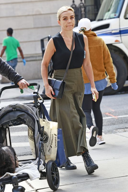 KATHERINE JENKINS Out on Madison Avenue in New York 09/28/2023