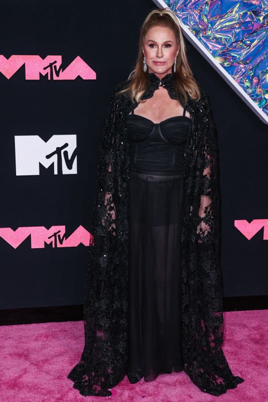 KATHY HILTON at 2023 MTV Video Music Awards in Newark 09/12/2023