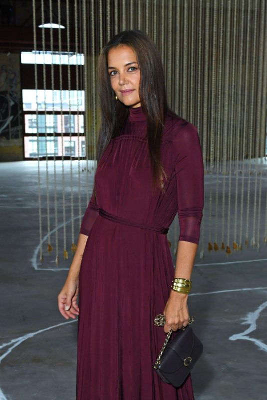 KATIE HOLMES at Ulla Johnson Spring/summer 2024 Fashion in New York 09/10/2023