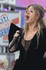 KELLY CLARKSON Performs at Today Show at Rockefeller Plaza in New York 09/22/2023
