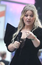 KELLY CLARKSON Performs at Today Show at Rockefeller Plaza in New York 09/22/2023