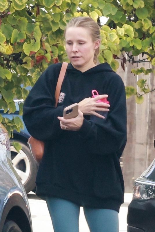 KRISTEN BELL Heading to a Gym in Los Feliz 09/22/2023