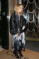 KYLIE MINOGUE Returns to Her Hotel in London 09/28/2023