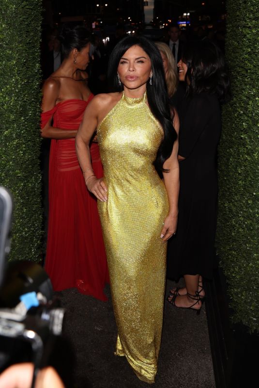 LAUREN SANCHEZ Arrives at Kering Foundation